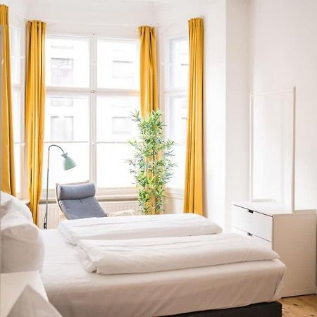 Apartment At Rosenthaler Platz Berlin Bagian luar foto