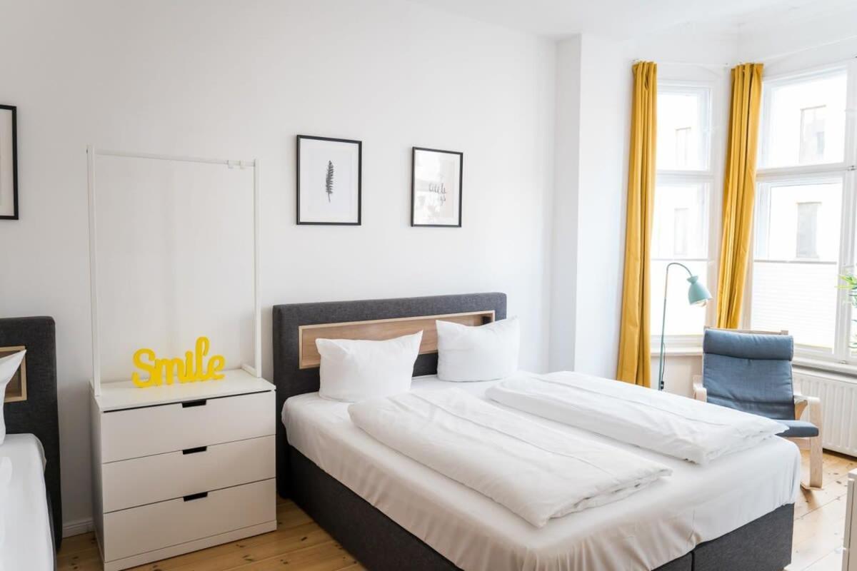 Apartment At Rosenthaler Platz Berlin Bagian luar foto